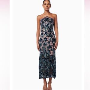 NWT rare!  Elliatt Kaylee strapless dress